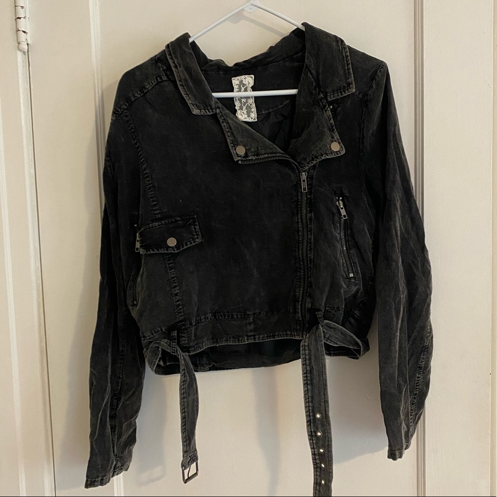 Hit The Road Pocketed Corduroy Jacket - Black